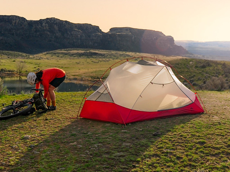 Stan MSR Hubba Hubba Bikepack – Luxus a sny sbalené na kolo