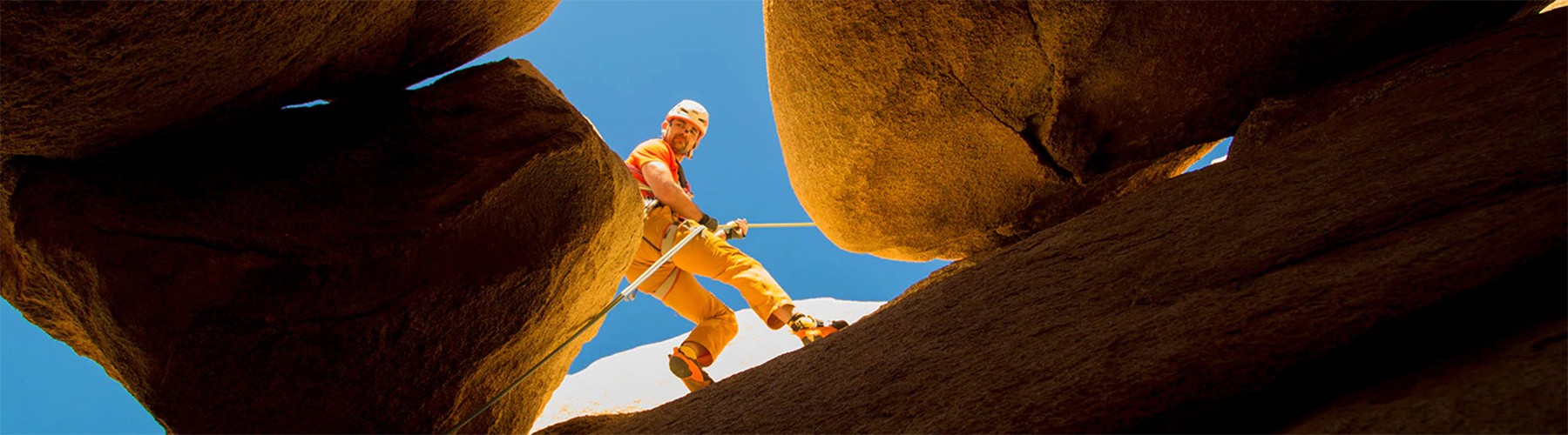 Slepý horolezec Jesse Dufton se ujímá národního parku Joshua Tree