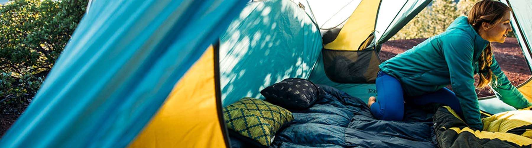 Berete si s sebou cestovní polštář? Stojí to za tu váhu navíc?