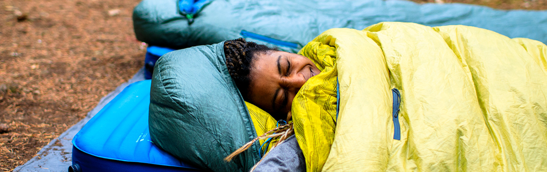 Je vám teplo ve spacím pytli? Zkuste spaní pod quiltem!